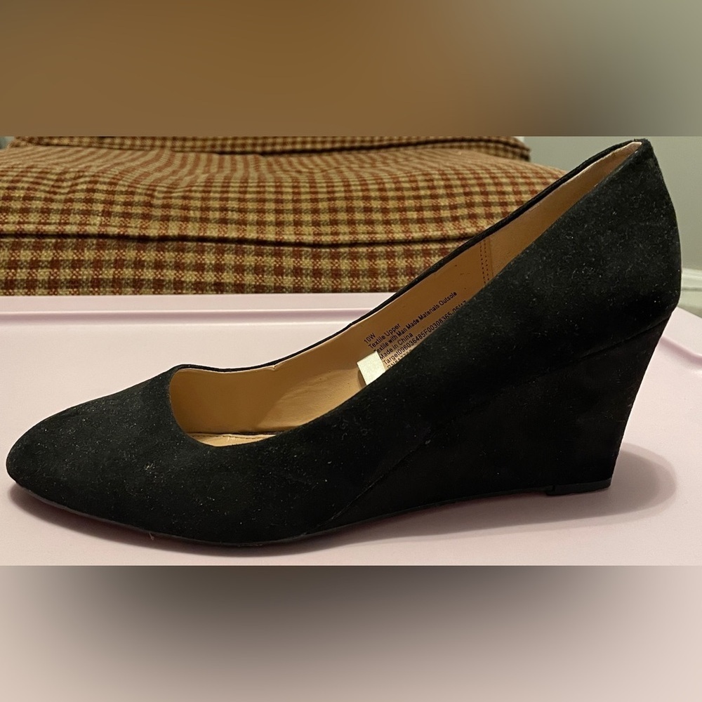 A New Day Dot Round Toe Black Wedge Heels - Picture 11 of 11